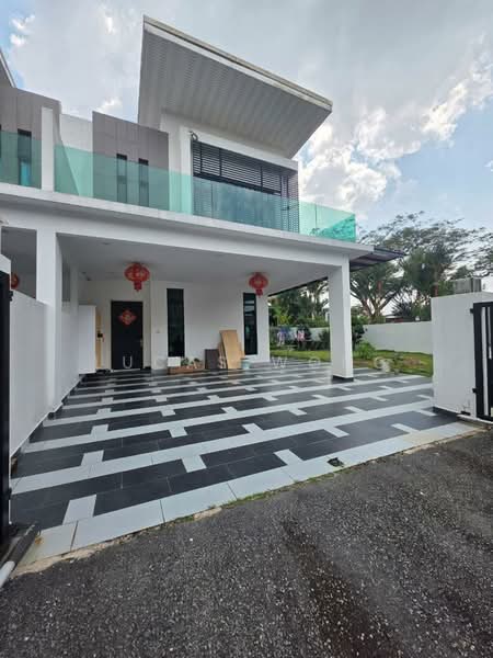 Cluster House for Sale in Taman Mount Austin (Tebrau) - Lucas Wong - Exterior - PropertyGuru.com.my