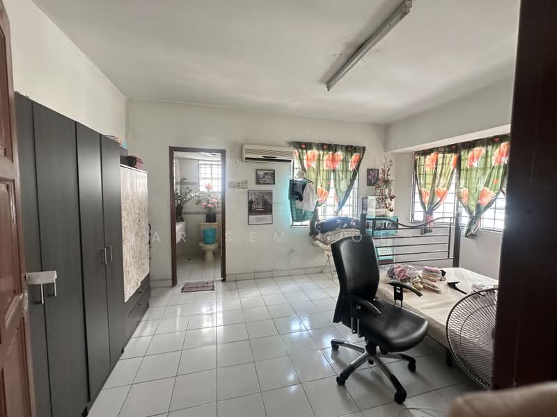 Kondominium untuk Dijual di Heritage - Kar Sem Goeh - Master Bedroom - PropertyGuru.com.my