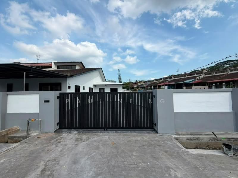 Rumah Teres 1 Tingkat untuk Dijual di Taman Suria (Johor Bahru) - Pauline Ng - Exterior - PropertyGuru.com.my