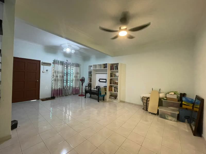 Terraced House for Sale in Nilai (Negeri Sembilan) - Asward Kamal - Living Room - PropertyGuru.com.my