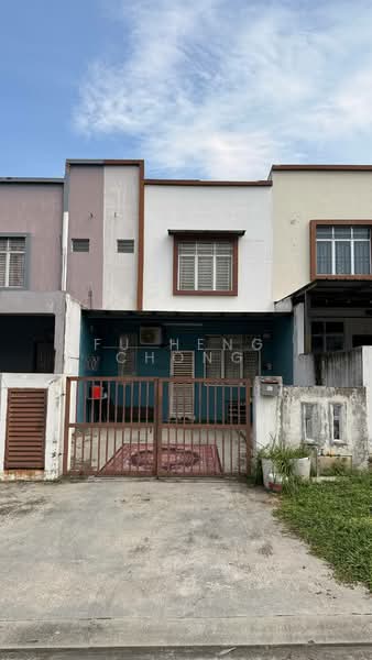 Rumah Teres 2 Tingkat untuk Dijual di Taman Daya (Johor Bahru) - Fu Heng Chong - Exterior - PropertyGuru.com.my