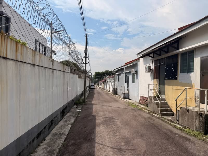 1-storey Terraced House for Sale in Taman Daya (Johor Bahru) - Fu Heng Chong - Exterior - PropertyGuru.com.my