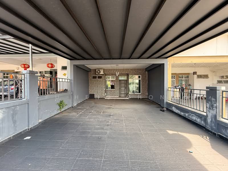 1-storey Terraced House for Sale in Taman Daya (Johor Bahru) - Fu Heng Chong - Exterior - PropertyGuru.com.my
