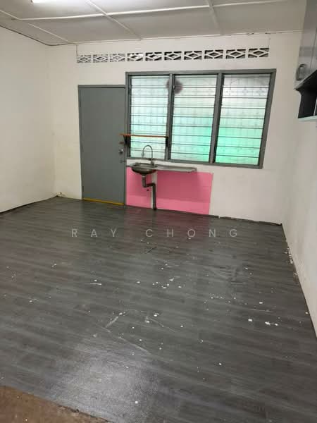 Rumah Teres 2 Tingkat untuk Disewa di Taman Castlefield (Sri Petaling) - Ray Chong - Kitchen - PropertyGuru.com.my