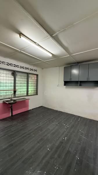 2-storey Terraced House for Rent in Taman Castlefield (Sri Petaling) - Ray Chong - Kitchen - PropertyGuru.com.my