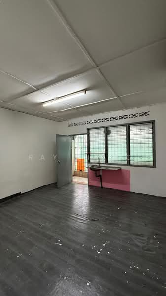 2-storey Terraced House for Rent in Taman Castlefield (Sri Petaling) - Ray Chong - Kitchen - PropertyGuru.com.my