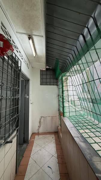 2-storey Terraced House for Rent in Taman Castlefield (Sri Petaling) - Ray Chong - Kitchen Yard - PropertyGuru.com.my