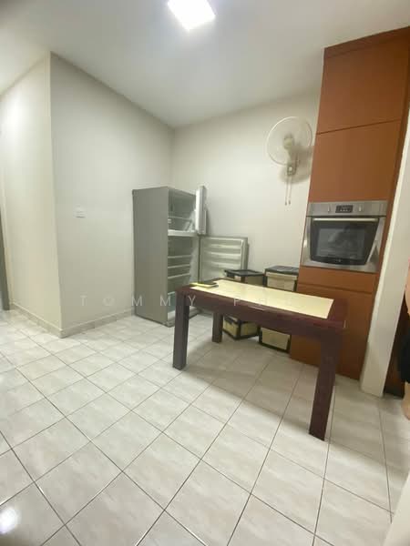 Rumah Teres 1 Tingkat untuk Disewa di Bandar Baru Permas Jaya (Permas Jaya) - Tommy Phua - Kitchen - PropertyGuru.com.my