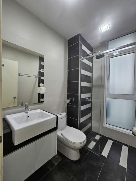 Apartment for Rent at Central Residence @ Sungai Besi - Yen Lim - Bathroom - PropertyGuru.com.my