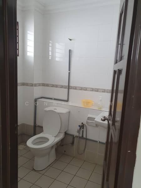 Rumah Teres 2 Tingkat untuk Disewa di Putra Heights (Subang Jaya) - Connie Liew - Bathroom - PropertyGuru.com.my