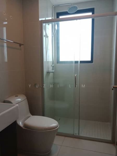 Kondominium untuk Dijual di Kings Bay @ Country Garden Danga Bay - Yuzhi Lim - Bathroom - PropertyGuru.com.my