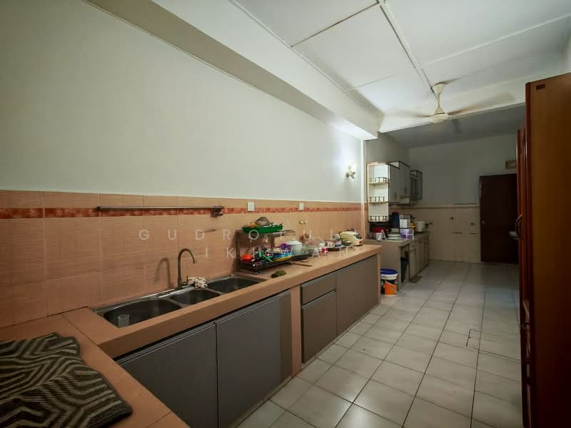 Rumah Teres 2 Tingkat untuk Dijual di Kajang (Selangor) - Gudrotullah Ikhwan - Kitchen - PropertyGuru.com.my