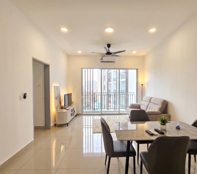 Kondominium untuk Dijual di Bayu Temiang Residensi - Jacky Yong - Living Room - PropertyGuru.com.my