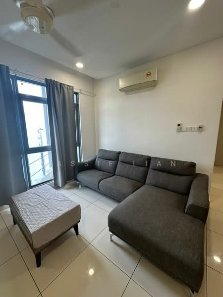 Kondominium untuk Disewa di Vivo Residential Suites - Cassie Lian - Living Room - PropertyGuru.com.my