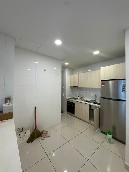 Kondominium untuk Disewa di Vivo Residential Suites - Cassie Lian - Kitchen - PropertyGuru.com.my
