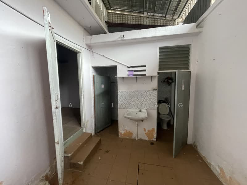 Shop / Office for Rent in Air Hitam (Penang) - Daniel Phang - PropertyGuru.com.my