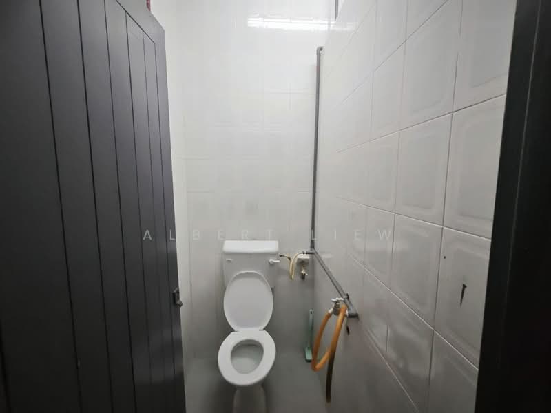 Rumah Teres 1 Tingkat untuk Dijual di Skudai (Johor) - Albert Liew - Bathroom - PropertyGuru.com.my