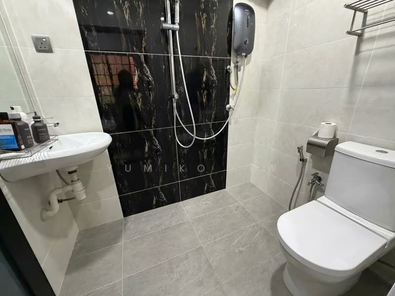 Rumah Teres 2 Tingkat untuk Dijual di Bandar Sungai Long (Selangor) - Yumiko Kew - Bathroom - PropertyGuru.com.my