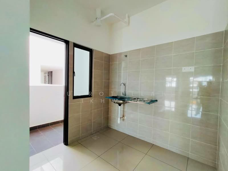 Condominium for Rent at Residensi Zamrud - Gudrotullah Ikhwan - Kitchen - PropertyGuru.com.my
