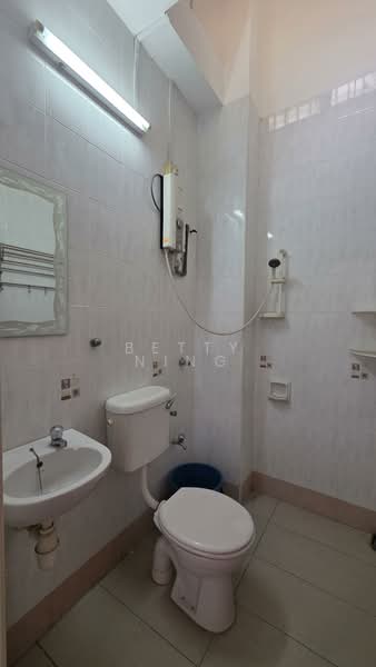 2-storey Terraced House for Sale in Setia Impian (Setia Alam) - Betty Ning - Bathroom - PropertyGuru.com.my