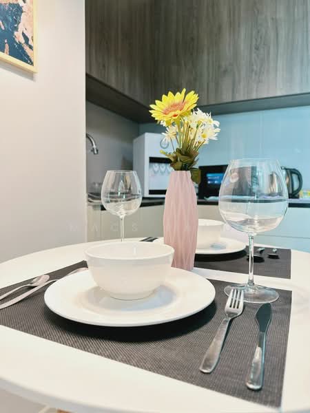 Servis Apartment untuk Disewa di Datum Jelatek (LINQ Sky Residence) - Macs Pang - Dining Room - PropertyGuru.com.my