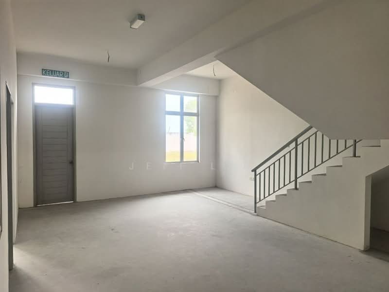 Factory for Sale in Kawasan Perindustrian Pasir Gudang (Pasir Gudang) - Jeff Lee - Entrance - PropertyGuru.com.my