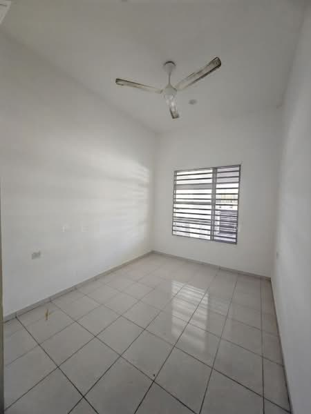 Rumah Teres 1 Tingkat untuk Disewa di Ipoh (Perak) - PENNY CHEN - Bedroom - PropertyGuru.com.my