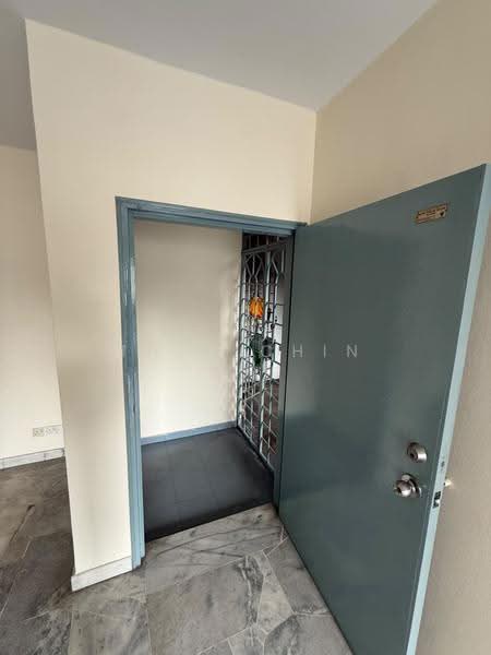 Rumah Flat untuk Dijual di Taman Indah Perdana - Thim Chin Kit - Entrance - PropertyGuru.com.my