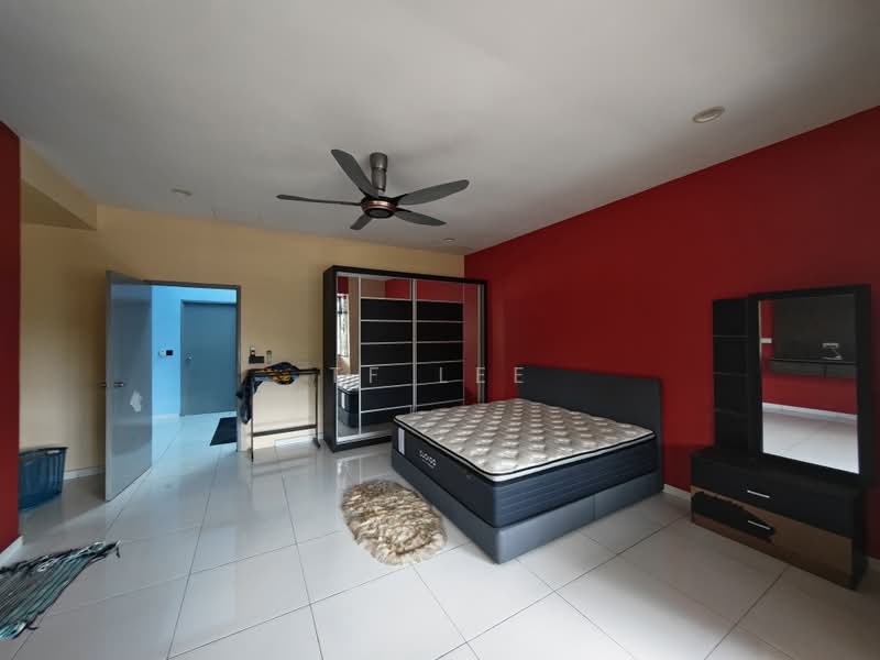 Rumah Teres untuk Disewa di Bandar Springhill (Jimah) - TF Lee - Bedroom - PropertyGuru.com.my