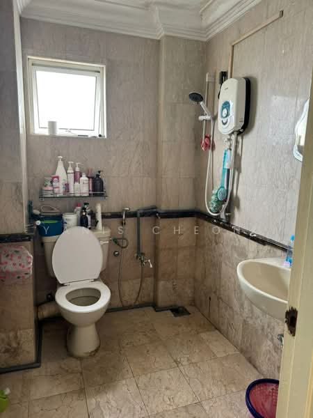 Apartment for Sale at Seri Puri - Yanis Cheong - Bathroom - PropertyGuru.com.my