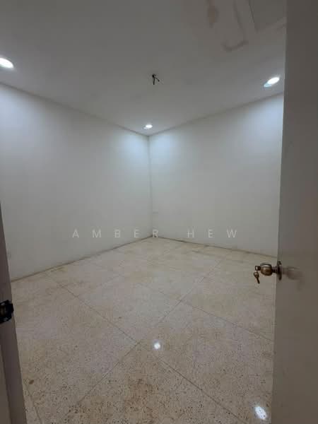 Rumah Teres 1 Tingkat untuk Dijual di Taman Johor (Tampoi) - Amber Hew - Interior - PropertyGuru.com.my