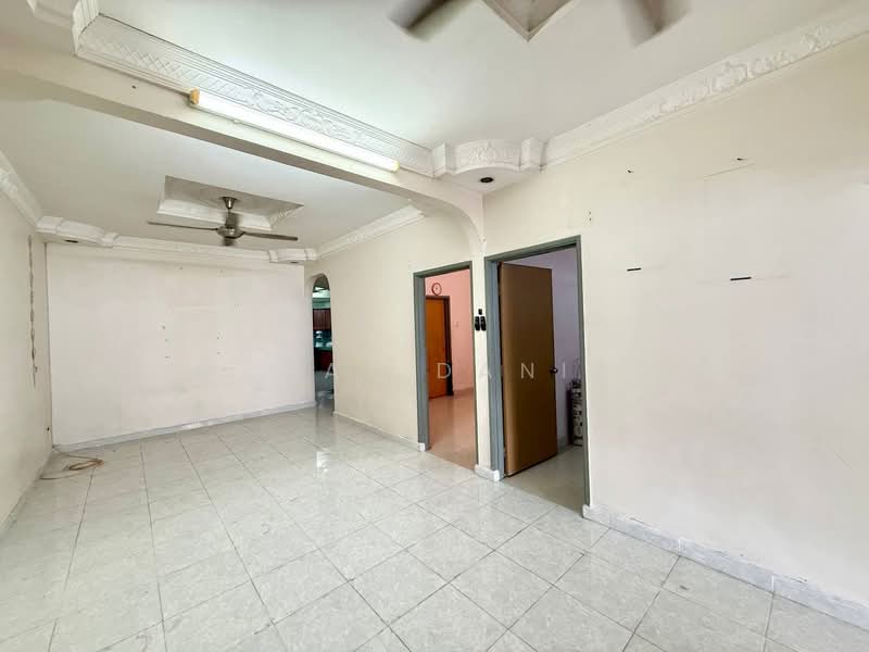 Terraced House for Sale in Klang (Selangor) - Megat Danial - PropertyGuru.com.my