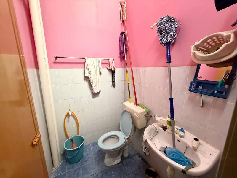 Terraced House for Sale in Klang (Selangor) - Megat Danial - PropertyGuru.com.my