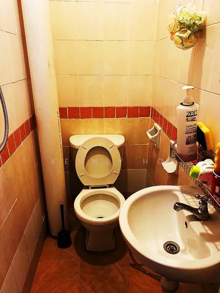 Kondominium untuk Disewa di Casa Indah 1 - Kennly Ho - Bathroom - PropertyGuru.com.my