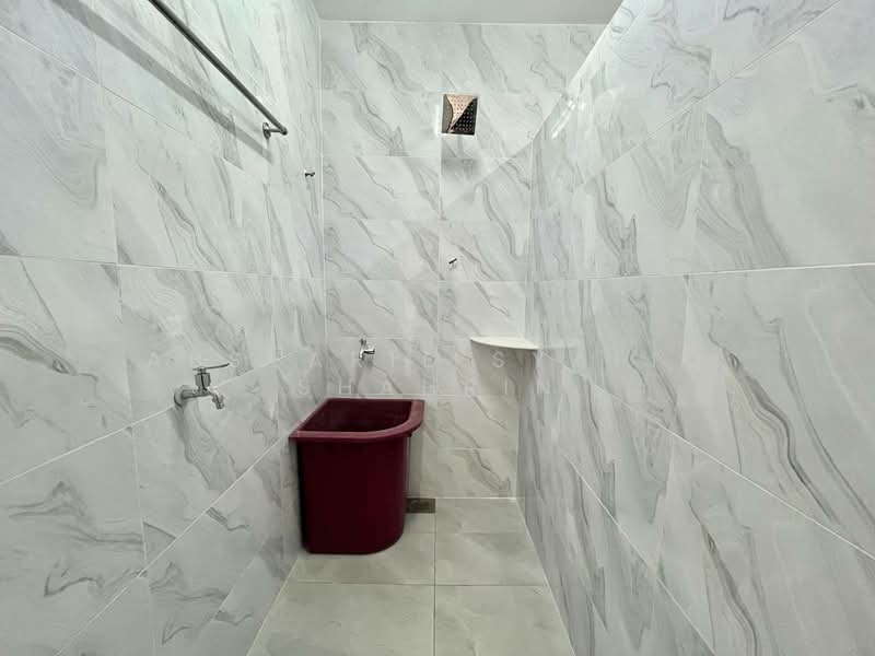 Kedai / Pejabat untuk Disewa di Seksyen 20 (Shah Alam) - Absyarie Syafiq Shahrin - Bathroom - PropertyGuru.com.my