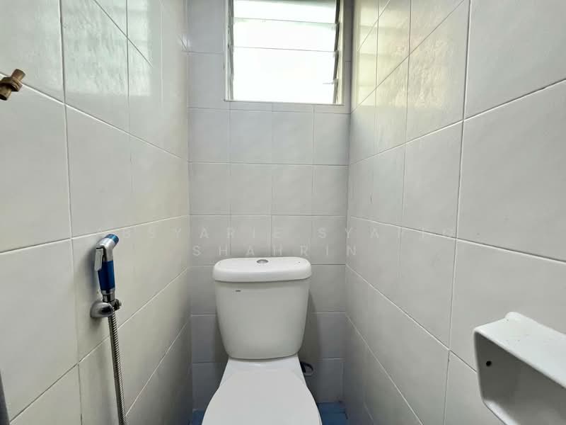 Kedai / Pejabat untuk Disewa di Seksyen 20 (Shah Alam) - Absyarie Syafiq Shahrin - Bathroom - PropertyGuru.com.my