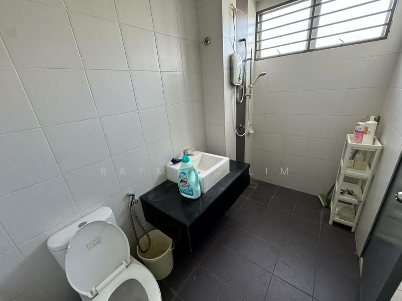 2-storey Terraced House for Sale in Rawang (Selangor) - Raymerc Lim - Bathroom - PropertyGuru.com.my