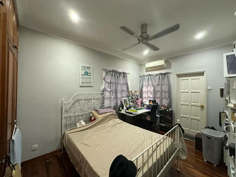 Bungalow for Sale in Bandar Country Homes (Rawang) - Raymerc Lim - Bedroom - PropertyGuru.com.my