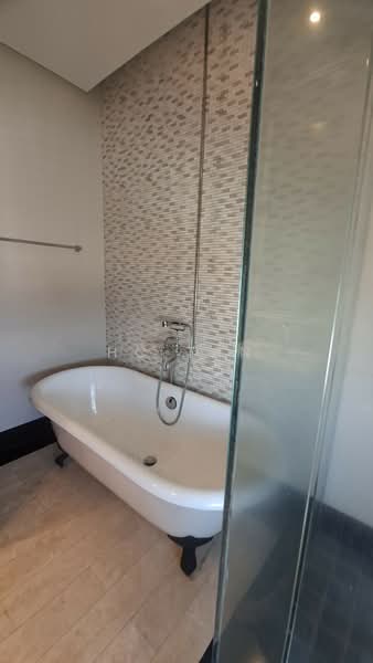 Condominium for Rent at Quayside Seafront Resort Condominiums - HC Tan - Bathroom - PropertyGuru.com.my