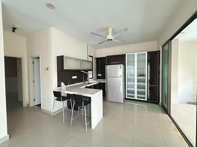 Rumah Kluster untuk Disewa di Austin (Johor Bahru) - Cindy Soh - Kitchen - PropertyGuru.com.my