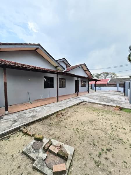 1-storey Terraced House for Sale in Taman Sri Tebrau (Johor Bahru) - Yik Tat - PropertyGuru.com.my