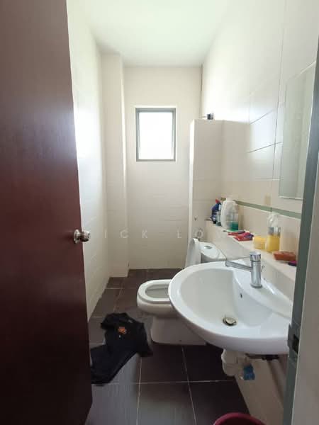 Rumah Teres untuk Disewa di Iskandar Puteri (Nusajaya) (Johor) - Nick Low - Bathroom - PropertyGuru.com.my