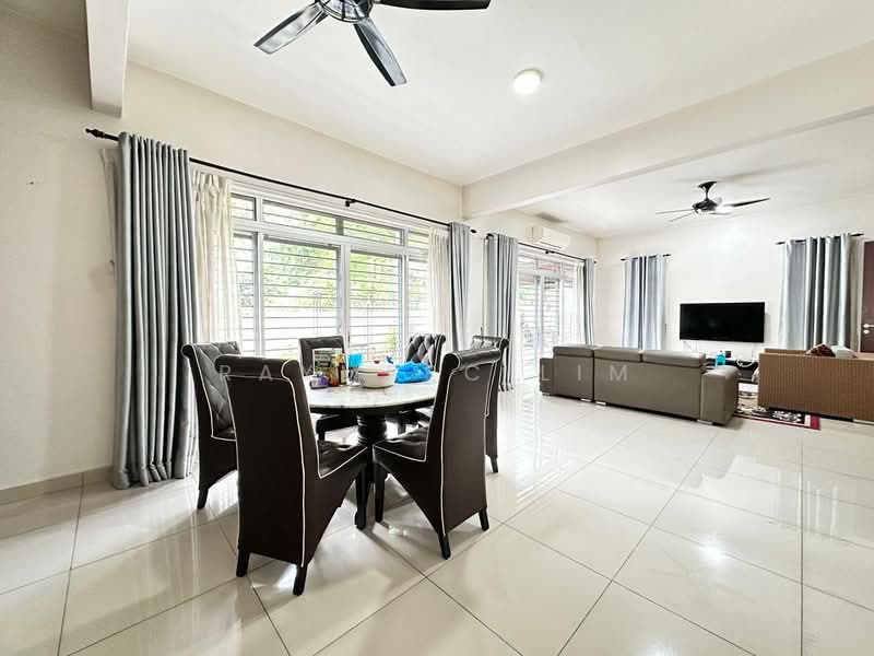 2-storey Terraced House for Sale in Rawang (Selangor) - Raymerc Lim - Living Room - PropertyGuru.com.my