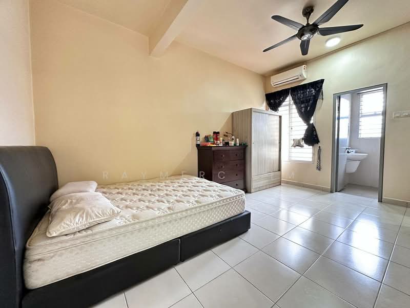 2-storey Terraced House for Sale in Rawang (Selangor) - Raymerc Lim - Bedroom - PropertyGuru.com.my