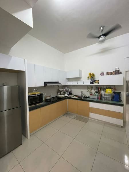 Rumah Kluster untuk Dijual di Taman Mount Austin (Tebrau) - Alviss Tay - Kitchen - PropertyGuru.com.my