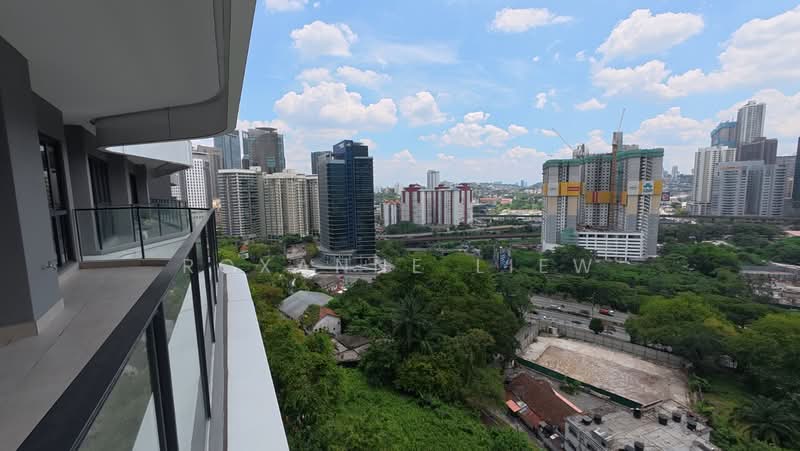 Kondominium untuk Dijual di Setia Sky Seputeh - Roxanne Liew - Balcony - PropertyGuru.com.my