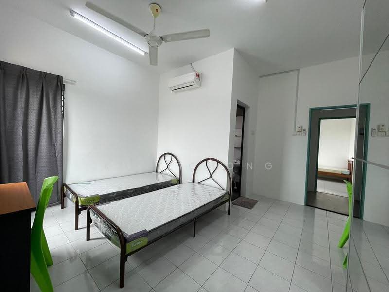 Pangsapuri untuk Dijual di Villa Tropika - Kent Chong - Bedroom - PropertyGuru.com.my
