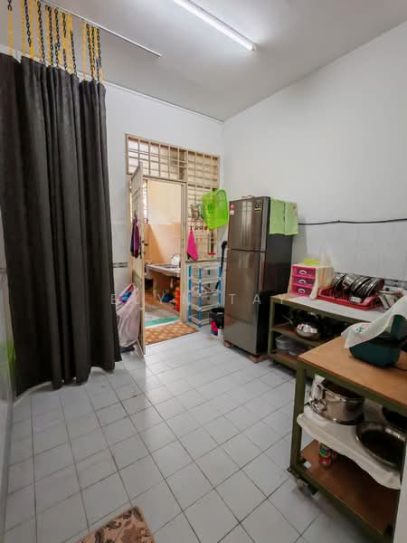 Rumah Teres untuk Dijual di Bukit Indah (Iskandar Puteri (Nusajaya)) - Elyn Tay - Kitchen - PropertyGuru.com.my