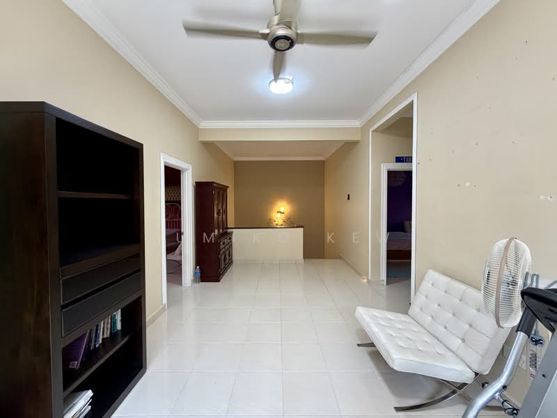 Semi-Detached House for Sale in Capa Residency (Kajang) - Yumiko Kew - Living Room - PropertyGuru.com.my