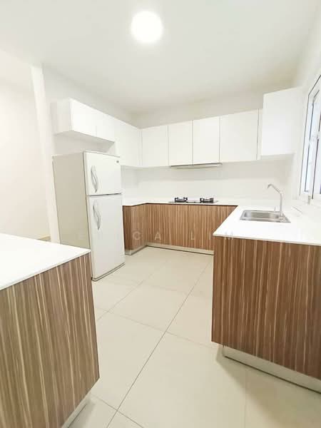 Servis Apartment untuk Dijual di Seasons Amara Larkin - Erica Lim - Kitchen - PropertyGuru.com.my